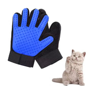 SoftSweep cat grooming glove removing loose fur